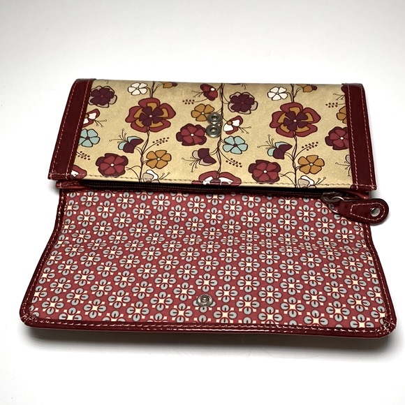 Fossil Leather and Patent Leather Long Wallet with Floral Design - Picture 3 of 9
